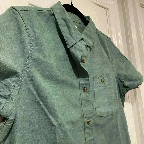 NWOT L.L. Bean Women’s Sage Green Stretch Cotton Short Sleeve Button Down - Picture 3 of 8